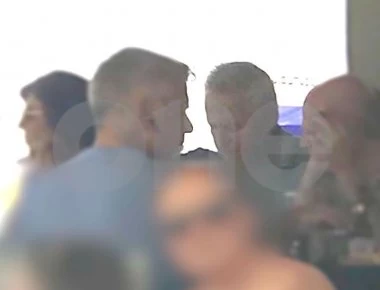 Σε εστιατόριο στο Σχοινιά ο υπουργός Εθνικής Άμυνας (βίντεο)